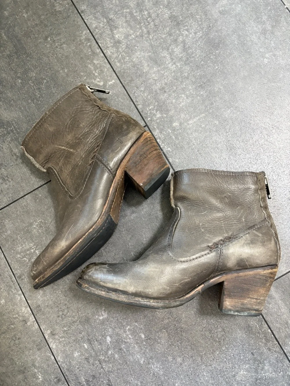 Frye Gray-Brown Leather Zip-Back Ankle Booties Boots